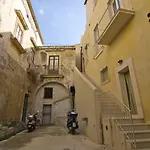 La Residenza Del Reginale Bed & Breakfast 4*