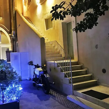 雷吉纳尔公寓 住宿加早餐酒店